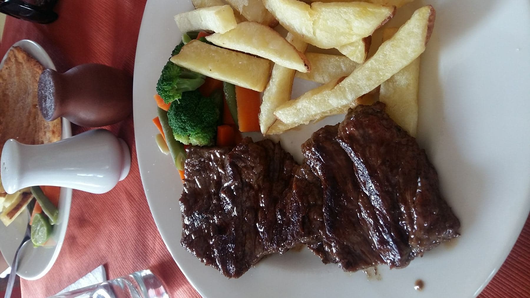 Imagen ilustrativa de un restaurante en Calle Zela 210, Arequipa